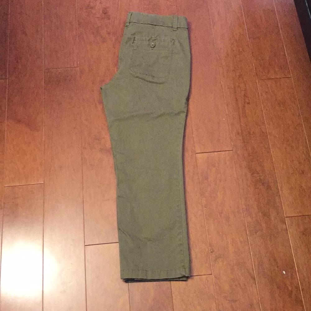 Loft crop cargo pocket. Olive. 6P